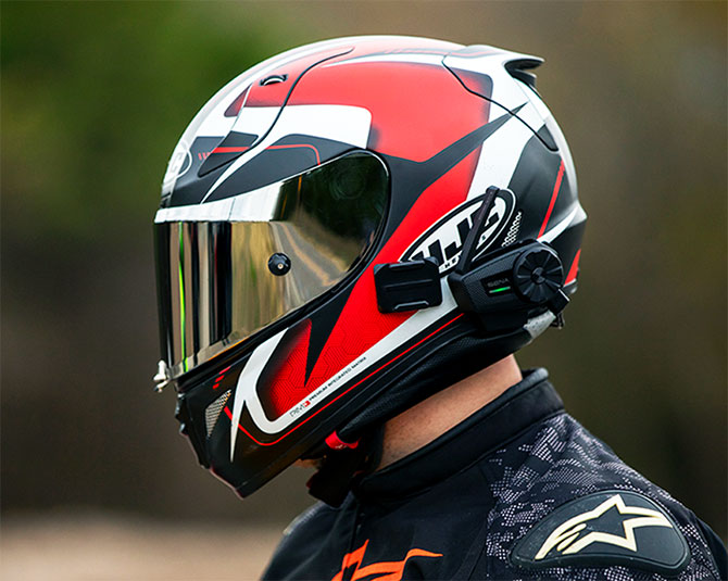 SMARTPHONE PAIRING PLUS AUDIO MULTITASKING™