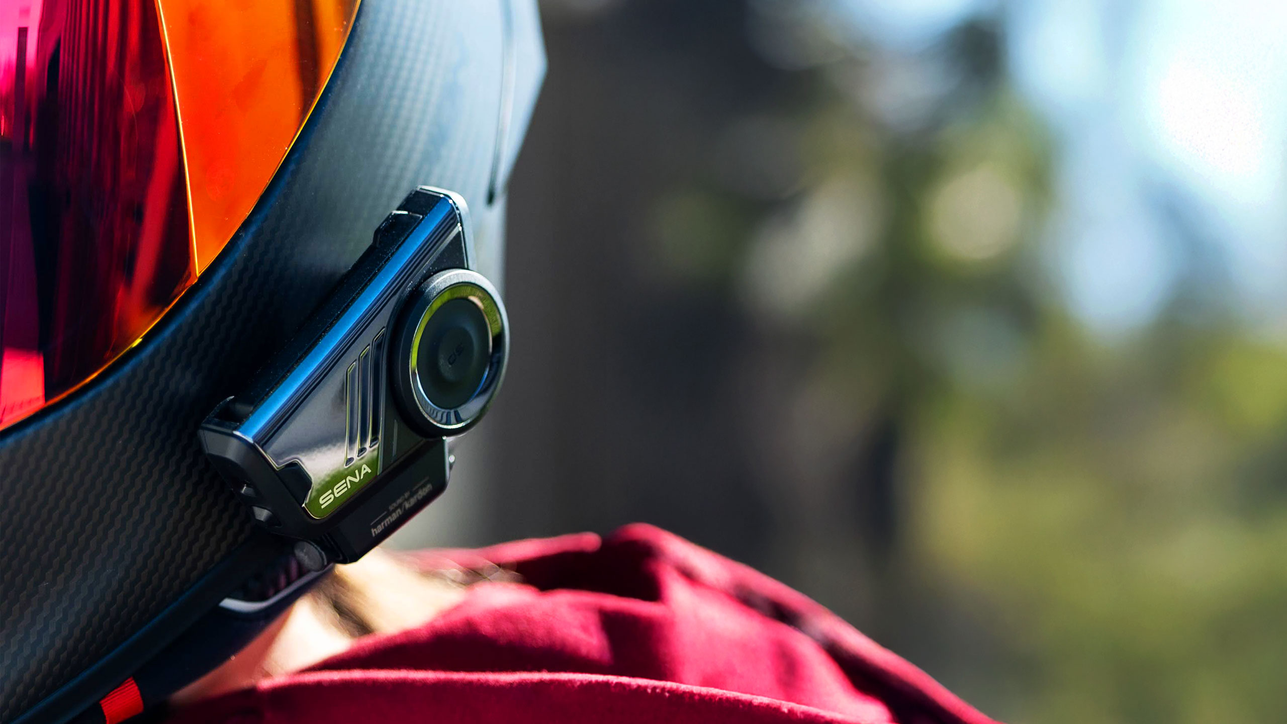 EFFORTLESS ATTACHMENT WITH MAGNETIC MOUNT